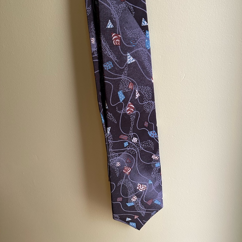 Nino Cerruti Silk Crepe Necktie - Geometric - Picture 10 of 15
